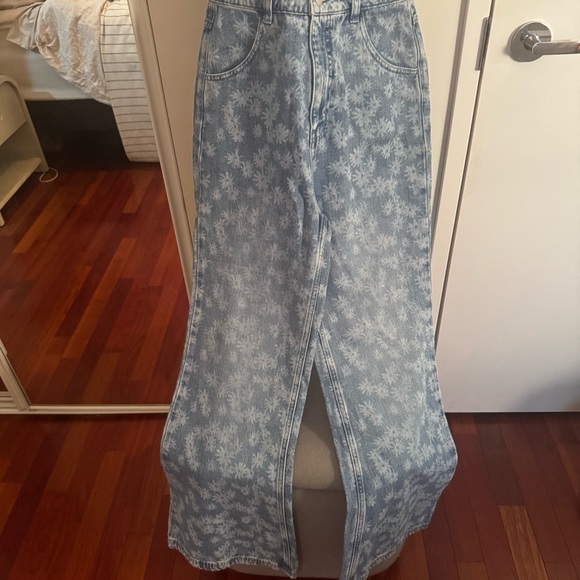 AFENDS FINK ARLO HEMP DENIM JUMPSUIT - WORN
BLUE DAISY- NWT - Picture 3 of 8